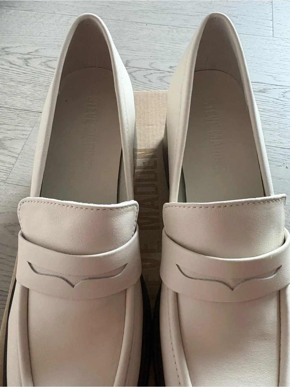 Classic Cream Bone Block-Heel Loafers - Women's Sz. 7.5 by Steve Madden